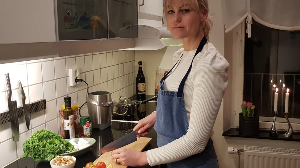Josefin Zangeri Carlberg hakar på vegan trenden i januari. Än så länge tycker hon att det funkar bra.