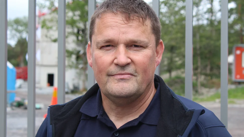 Tony Bertlin är tillförordnad chef på häktet i Norrköping och han tror på en annan förklaring till ökningen av hot och våld på häktet här.