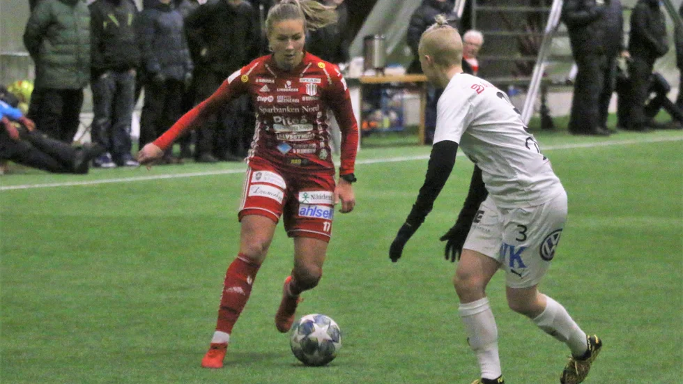 PIF-dam räknar med att träningsmatchen mot Umeå IK spelas – om inga nya direktiv kommer till följd av coronakrisen. (Arkivbild)