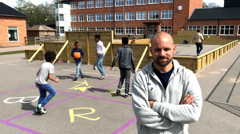 Borensbergstränaren och Motalaläraren Pierre "Brassen" Walfridsson är instruktör för det nya CS academy som startar på Idrottsparken i påsk.