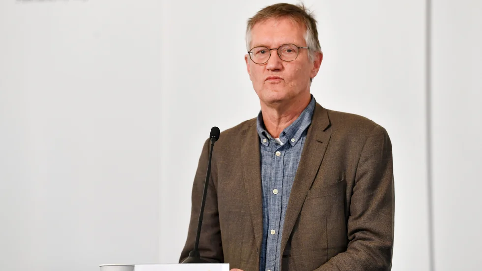 Statsepidemiolog Anders Tegnell har blivit objekt för hyllningar vi sällan skådat av en statstjänsteman.