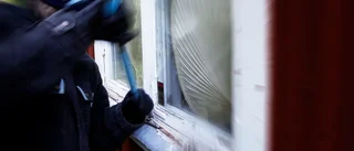 Bostadsinbrottet: Tjuvar tog sig in genom fönster