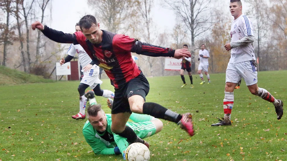 Flamur Mullali blev tvåmålsskytt för SK Lojal mot IFK Tuna.