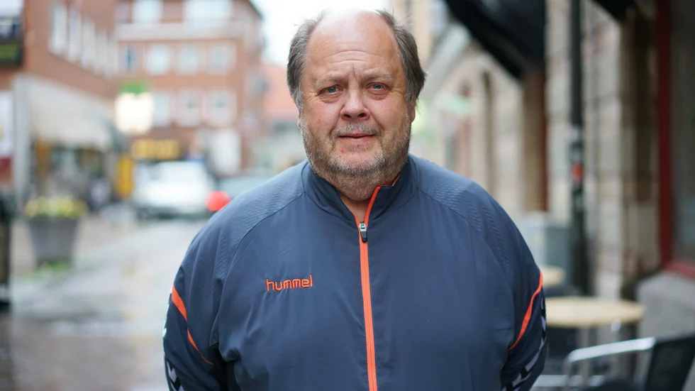 Mikael Bjurbäck tror på sitt Tinnis. Målsättningen är att komma i toppen av division 2. 