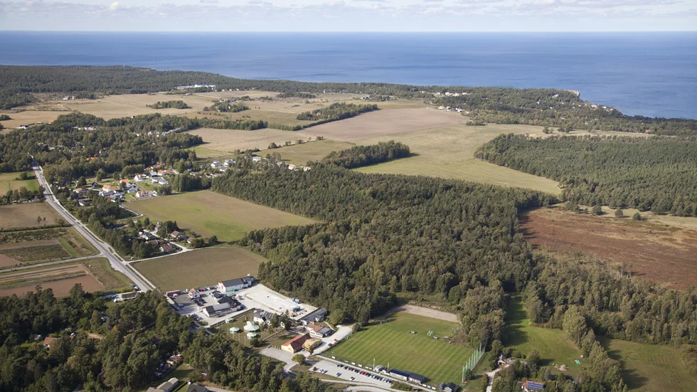 Försvarsmakten har överklagat ytterligare beviljat bygglov i Västerhejde, men Länsstyrelsen på Gotland avslår denna.