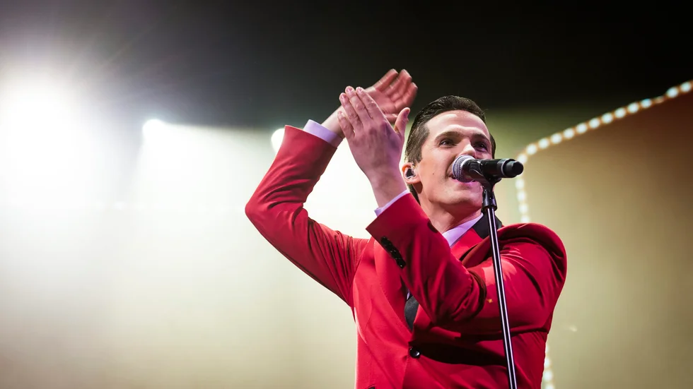 David Lindgren medverkade i musikalen "Jersey boys" – nu kommer han tillsammans med resten av ensemblen till Skellefteå med en annan musikalföreställning. 