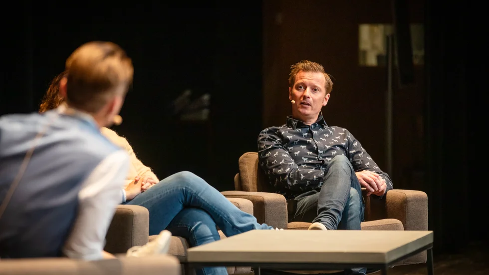 Carl-Johan Stålhammar har reagerat på den hårda debatt som har rasat om fastlänningar och framför allt stockholmare. 