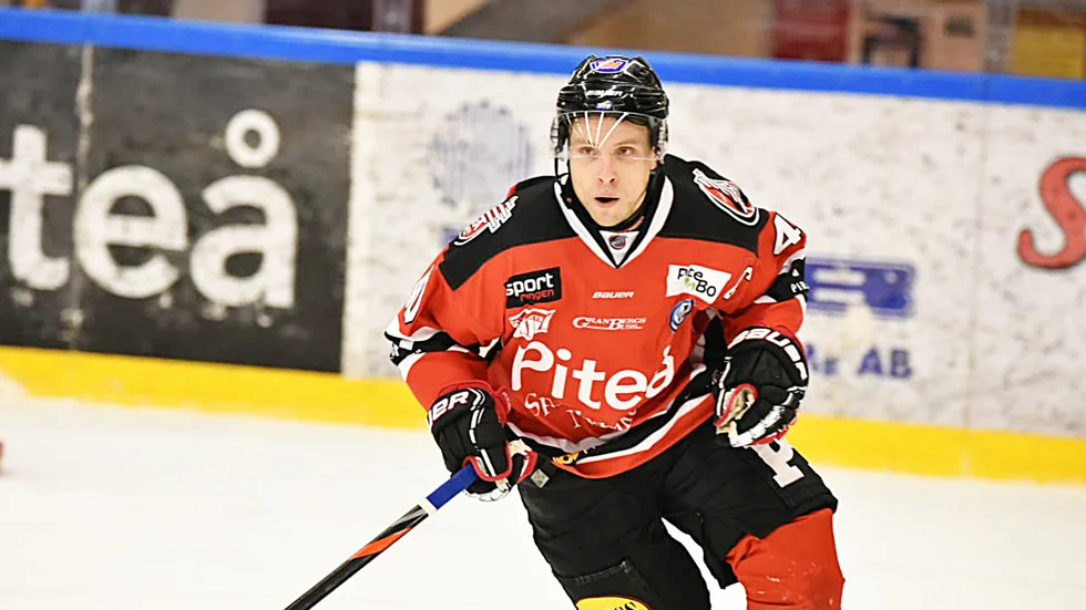 Magnus Isaksson förstärker Skellefteå AIK under JVM. 