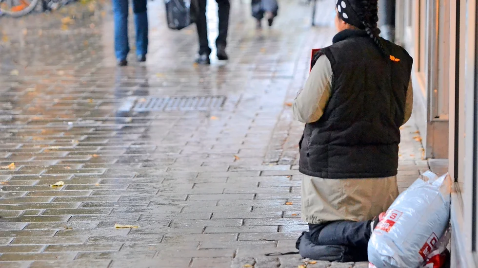 "Missbrukare, personer med psykiska problem och utsatta EU-medborgare är alla människor och förtjänar att ges en plats att sova på " skriver volontärer från gemenskapsmåltiderna i Luleå som vill att härbärgets verksamhet blir året runt-verksamhet.