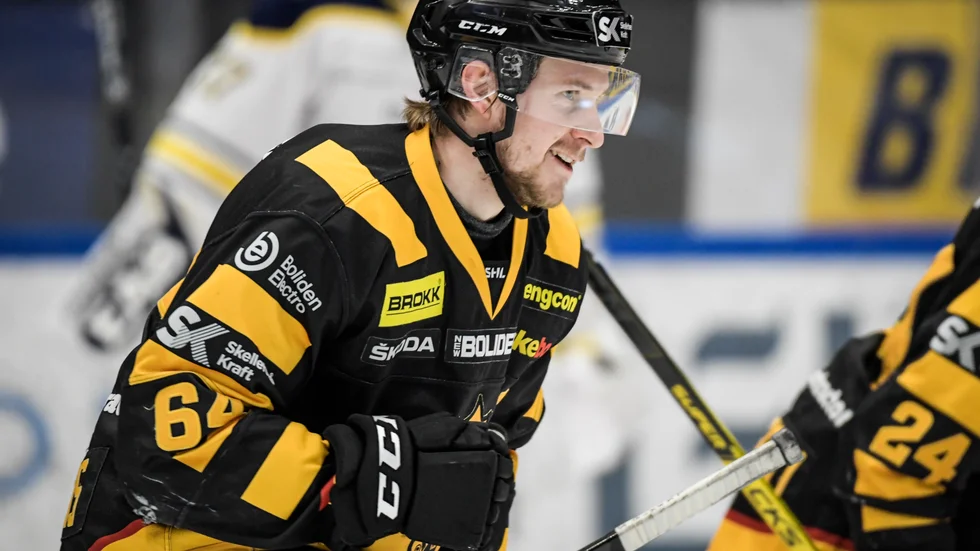 Jonathan Pudas förstår beslutet, men tycker förstås att det är trist att säsongen är över som allt har utvecklat sig. Den framgångsrike backen har utgående kontrakt, men allt kring säsongen och samhällsutvecklingen har gått så fort att framtiden är oklar tills vidare.