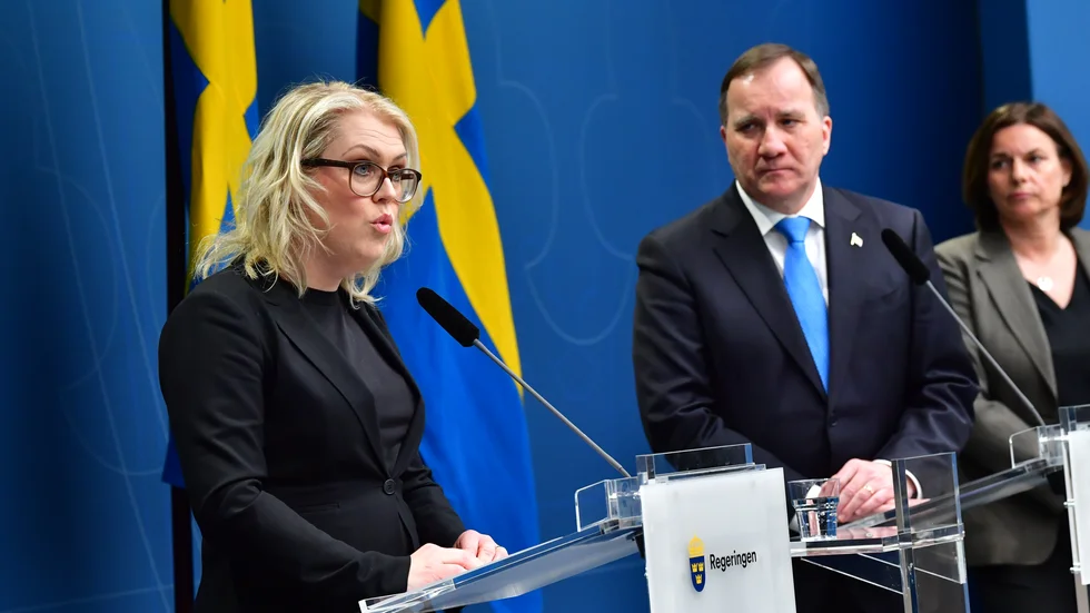 Statsminister Stefan Löfven (S) och socialminister Lena Hallengren (S) håller en pressträff på förmiddagen. Arkivbild.