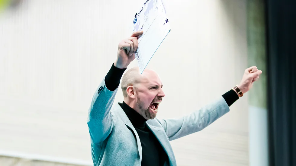 Jonas Svantesson, utflyttad pitebo, blev utsedd till årets damcoach i svensk volleyboll.