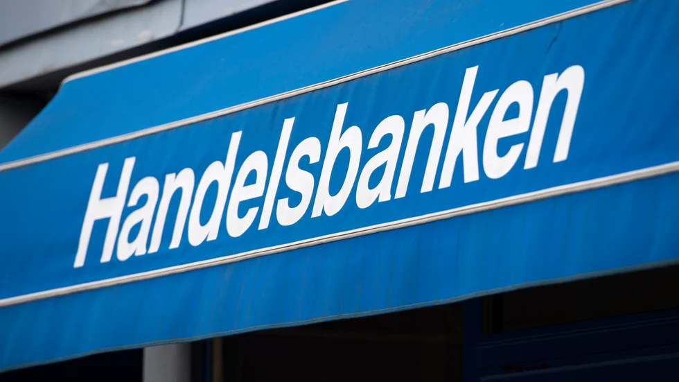 Handelsbankens kontor i Skärplinge stänger och flyttas till Tierp. Vad som händer med övriga kontor i Uppsala län är oklart, enligt banken.