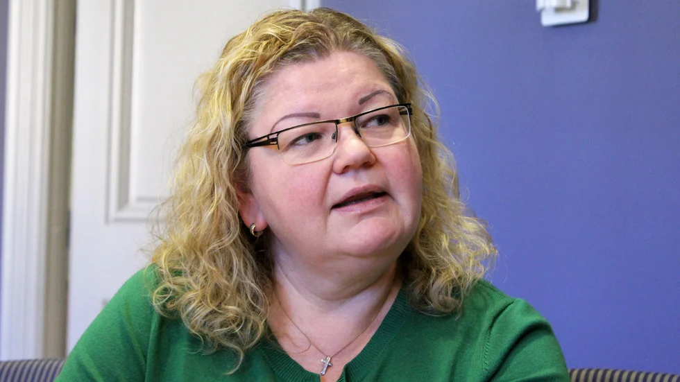 "Jag tycker inte att kommunen ska gå in och använda skattemedel till att finansiera en buss som regionen har full täckning för" säger Anna Sotkasiira Wik (M).