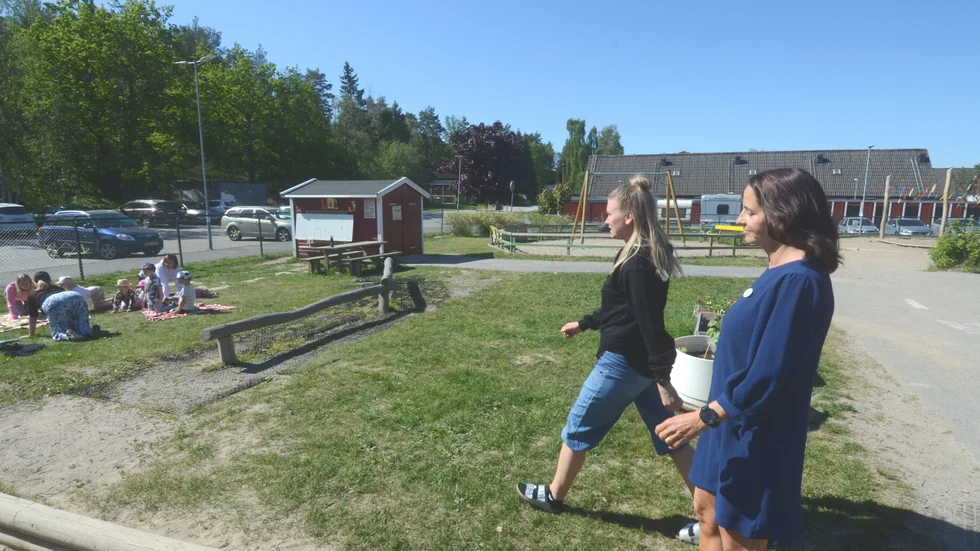 På Blåklockans förskola och Peterslunds förskola är en stor andel av personalen utbildad, berättar Isabell Forslund och Defne Koman Alm.