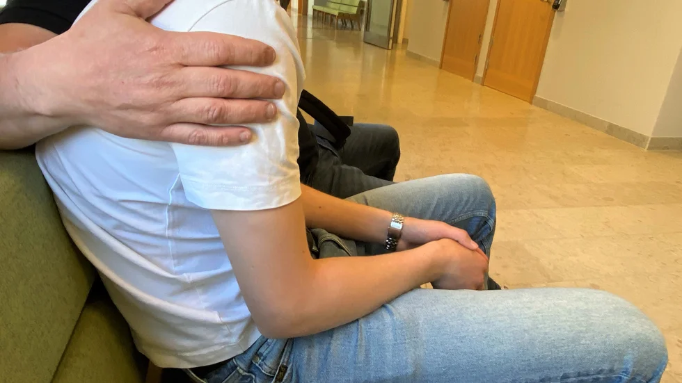 Hugo ville först inte polisanmäla rånet. Det var hans pappa som ringde polisen, och nu i efterhand tycker Hugo att det var bra. "Annars skulle de ju ha kommit undan som de ville", säger han.