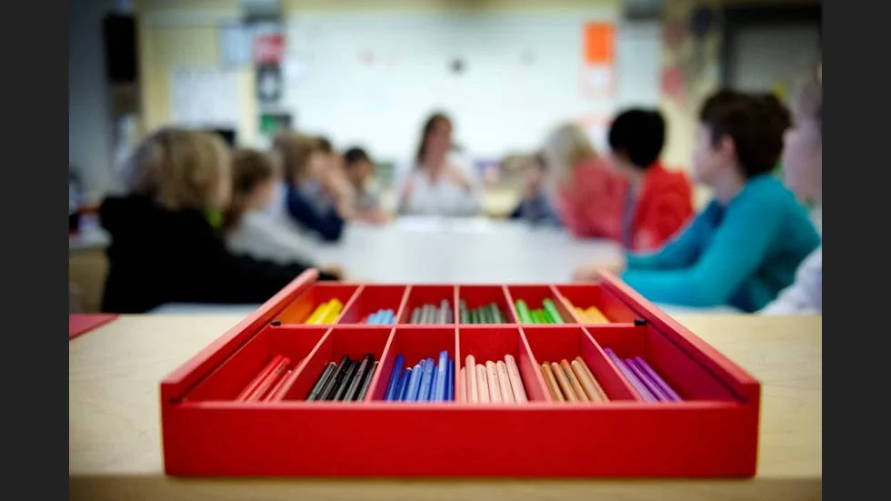 Vissa skolor signalerar rött, och allt fler gult.