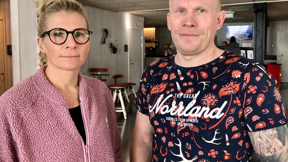 Frida Lind Oja och Dennis Lind är fast bestämda att ta sig genom krisen.