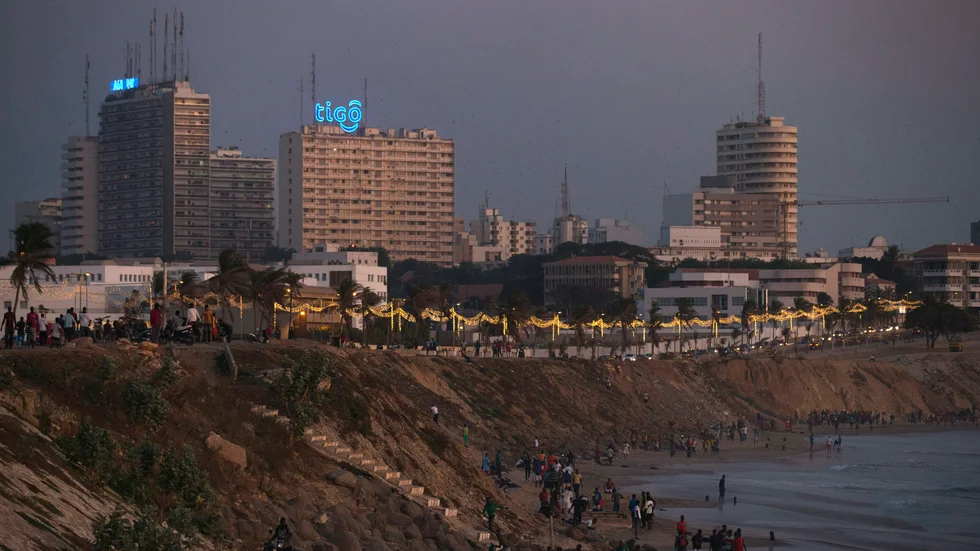 Senegal inför utegångsförbud nattetid. På bilden huvudstaden Dakar. Arkivbild.