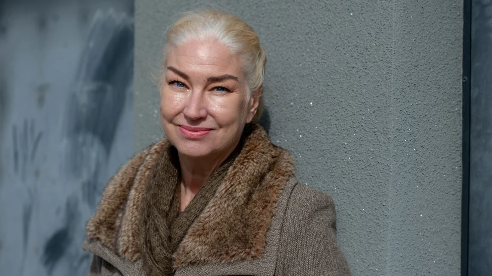 Eva Beckman är nytillträdd programdirektör för SVT och vill inte att public service-bolaget bara ska fokusera på nyheter just nu. "Vi har en annan viktig roll, och det är att fortsätta att stå för någon form av normalitet i den här krisen", säger hon.
