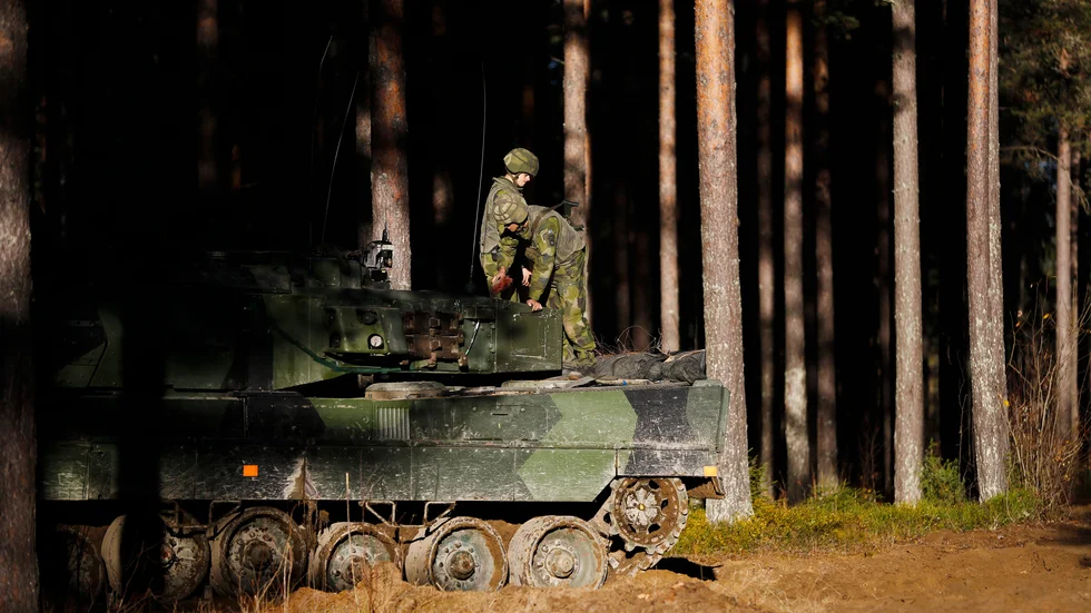 Sveriges säkerhet är beroende av att Försvaret får det politiska och ekonomiska stöd det förtjänar. 