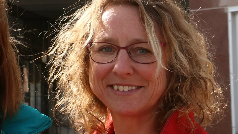 Linda Fleetwood (V).