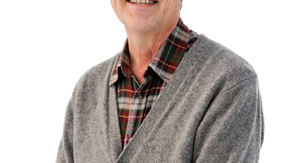 Jan-Olov Nyström recenserar boken "Så höjer sig landet" av Svante Bäckström.