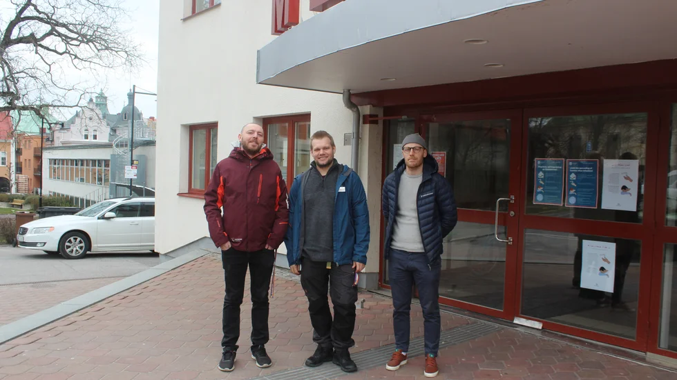 Theodor Larzon , praktikant på mobila ungdomsgården, Viktor Svensson från mobila ungdomsgården och Simon Johansson, mejeriet.