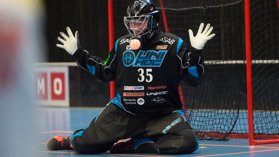 Rasmus Ekström i Onyx matchuniform.