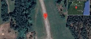 En personbil i trafikolycka