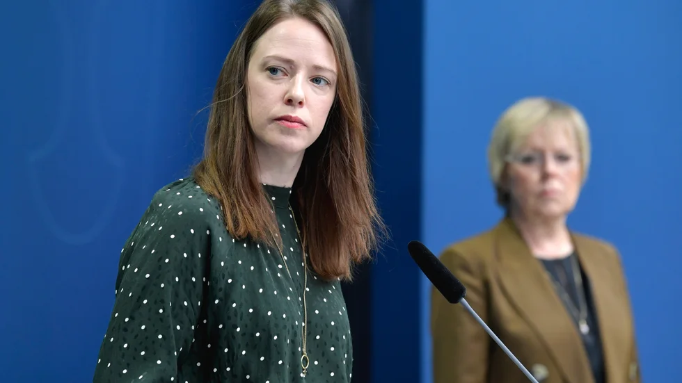 Jämställdhetsminister Åsa Lindhagen (MP) och Lena Ag, generaldirektör för Jämställdhetsmyndigheten.