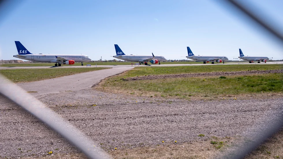 Nästan alla flygplan står parkerade. Arkivbild.