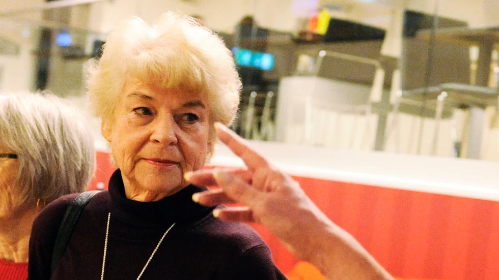 Anne-Marie Norman (SD) menar att hennes debattartikel om yrkesvärdarna ska ses som ren upplysning till skattebetalarna.