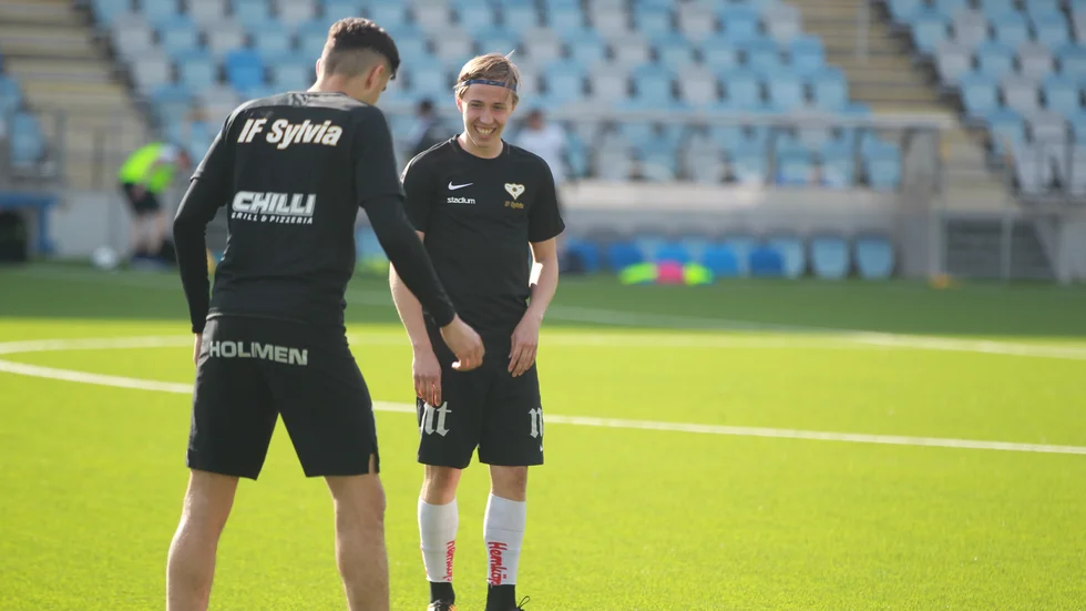 Jakob Lindahl är Sylvias lagkapten och har svarat på våra tolv frågor. 