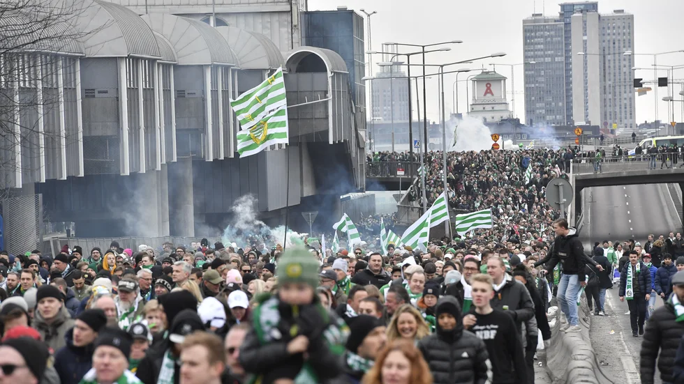 Så här såg det ut för två år sedan när Hammarby mötte Sirius i hemmapremiären. I år finns inga indikationer på att det blir någon marsch, enligt polisen.