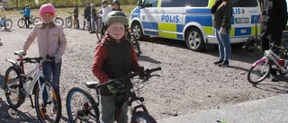 Slalom och vänstersväng på menyn i säker cykel
