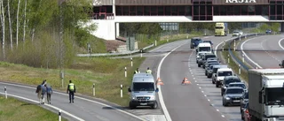 Pådrag på E4 när häst behövde hjälp