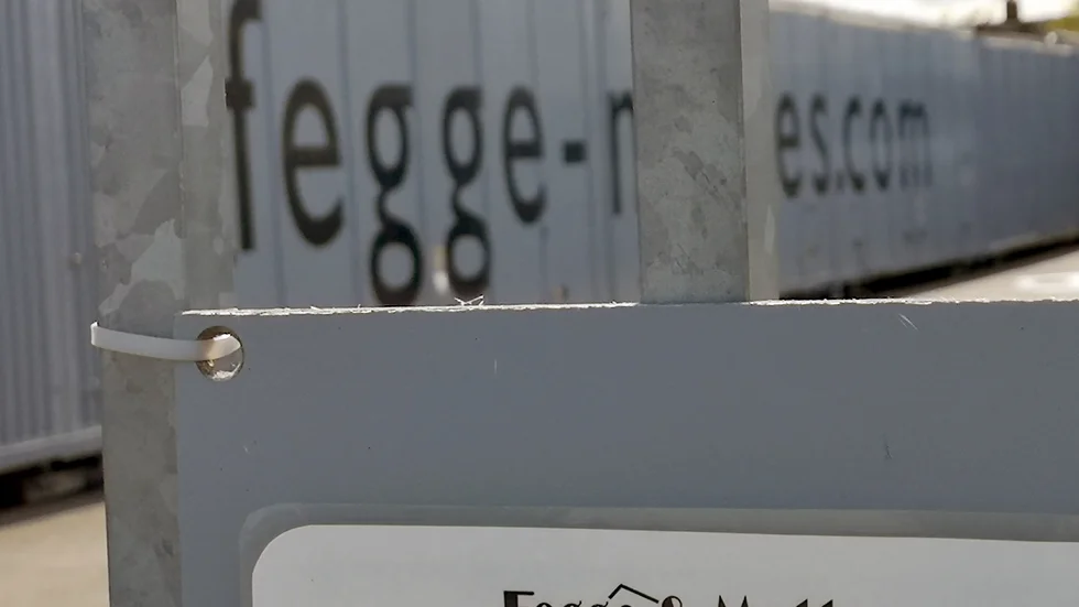 Coronapandemin har slagit hårt mot eventföretaget Fegge och Mattes i Vadstena.