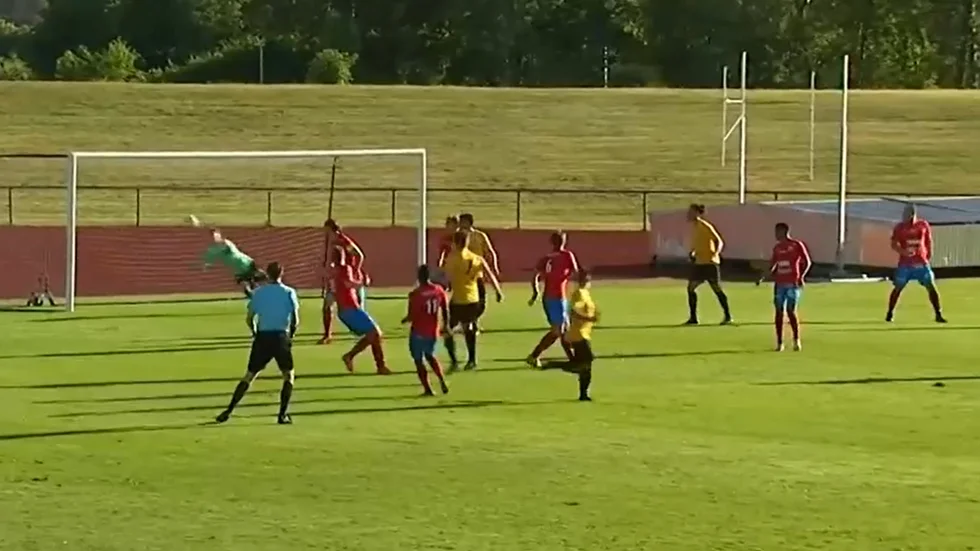 Det blev en dramatisk match mellan Nyköpings BIS och Örebro Syrianska i norra Ettans andra omgång. Se höjdpunkter från matchen nedan.