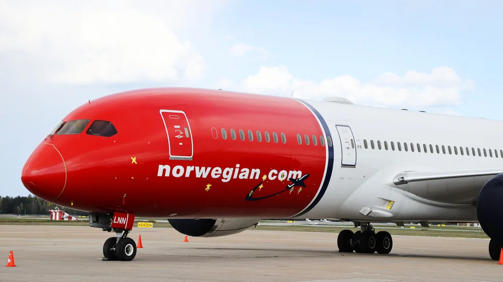 Norwegian har haft ett tufft år men nu tas trafiken i Sverige upp igen och från och med måndag kväll trafikerar det norska flygbolaget Luleå airport igen. Från början blir det bara en avgång men frekvensek ökas efterhand.