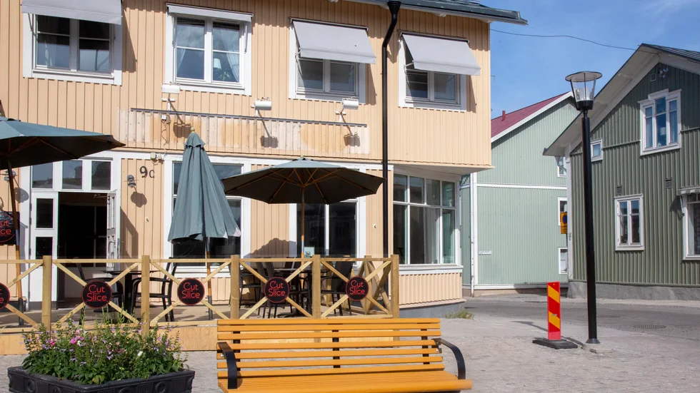 Skyltarna är nedplockade och nu töms lokalen på Rådhustorget. Sun off har stängt butiken i Piteå.