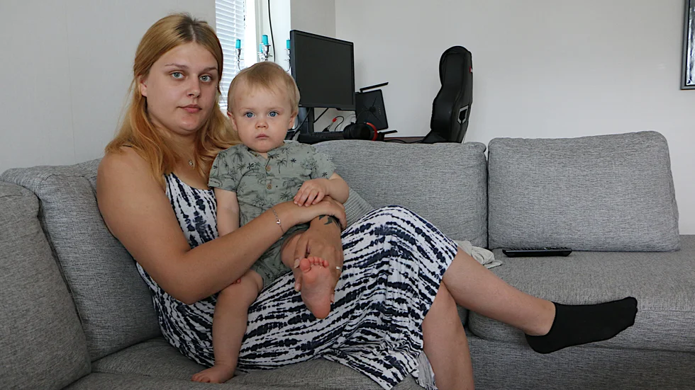 Jessica Renberg är besviken på hälsocentralens agerande efter missen med vaccinet för sonen Alfred. "Det känns som de tagit så lätt på det men sånt här ska ju inte få hända".