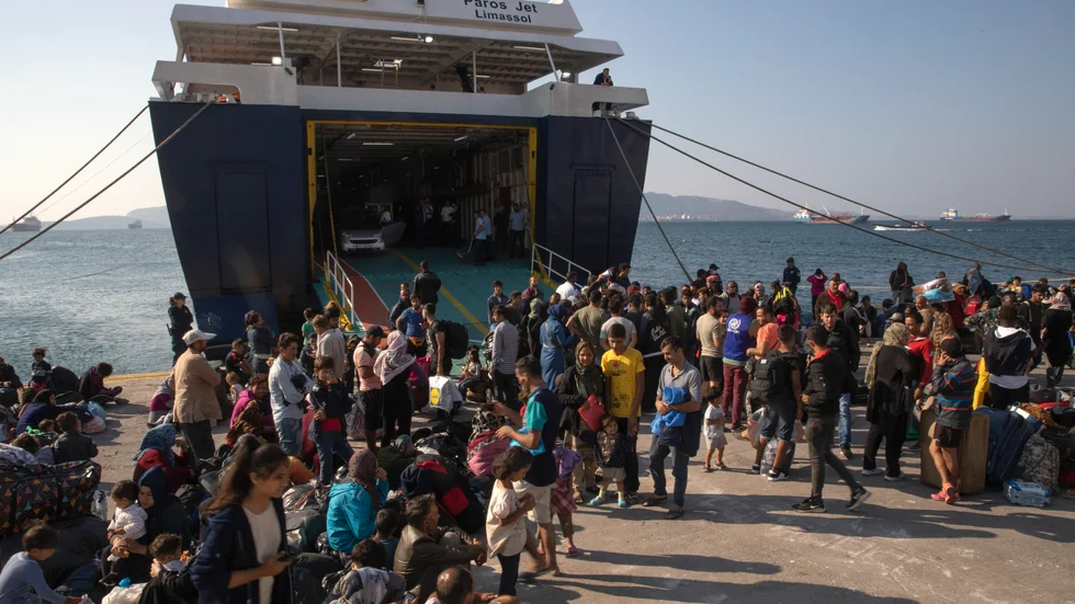 Migranter anländer till det grekiska fastlandet i oktober 2019. Arkivbild.