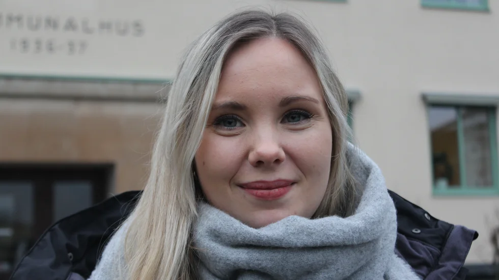 Erica Nådin ställer tillsammans med Alexander Winge frågor om moderaternas klimatpolitiska samarbete med SD. 