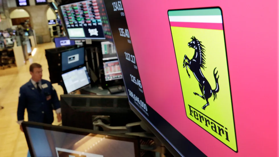 Ferrari, som stoppat all produktion till följd av coronapandemin, producerade drygt 10|000 bilar i fjol. Arkivbild