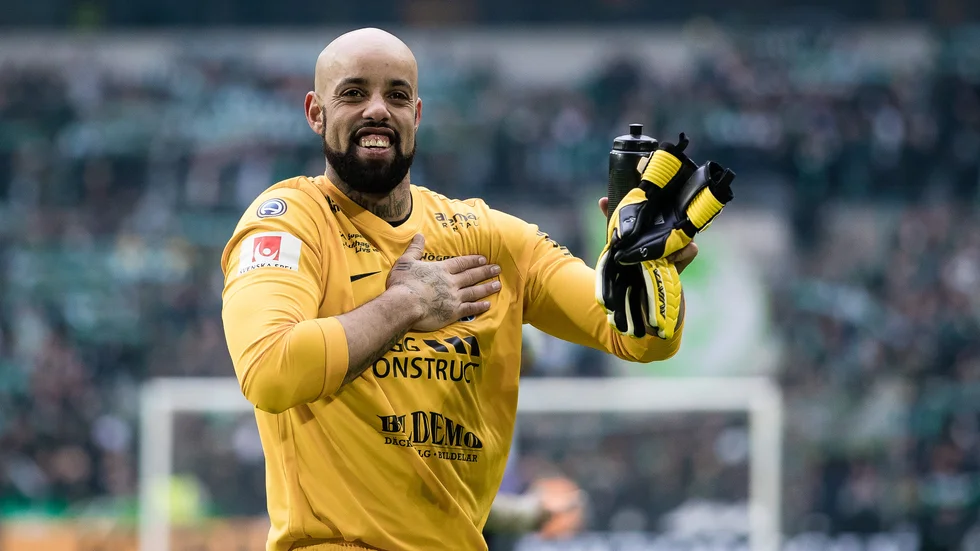 AFC-målvakten Joshua Wicks är nu spelklar.