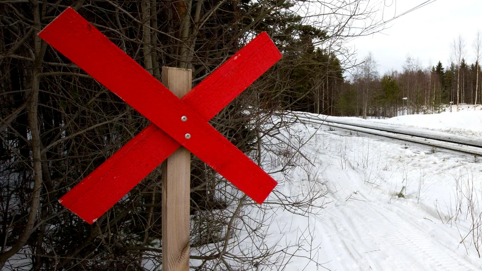 "Det är inte bra med skotrar på vägen. Det finns ju skäl till att man normalt inte får köra på väg"; säger Daniel Pettersson, sektionschef för trafiksektionen vid polisen region nord. 