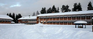 S står vid sitt ord i friskolefrågan – röstar inte emot