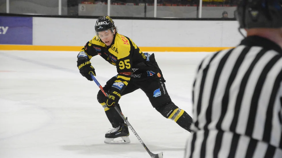 Oscar Gustafsson gjorde tre raka säsonger i VH innan han lämnade för Karlskrona. Nu är han tillbaka i Vimmerbys dress igen.