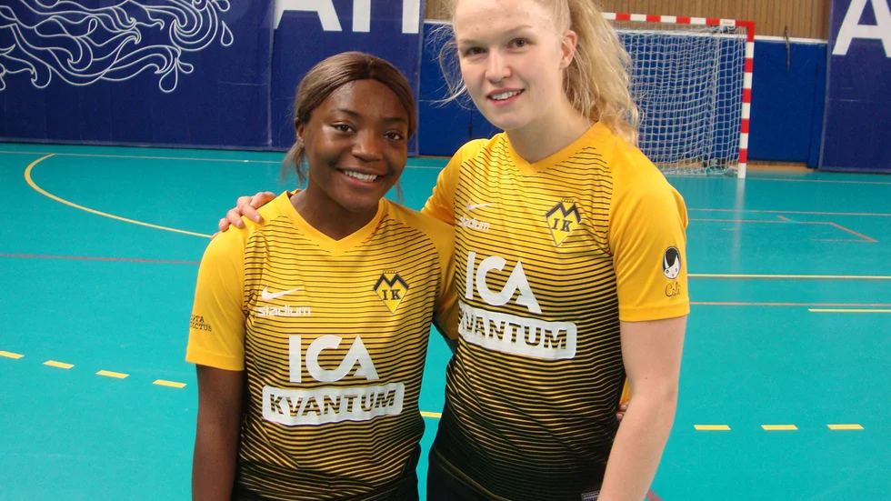 Anicke Holmlund och Linnea Lundgren gjorde Myckles mål i 4–1-segern mot Sunnanå.